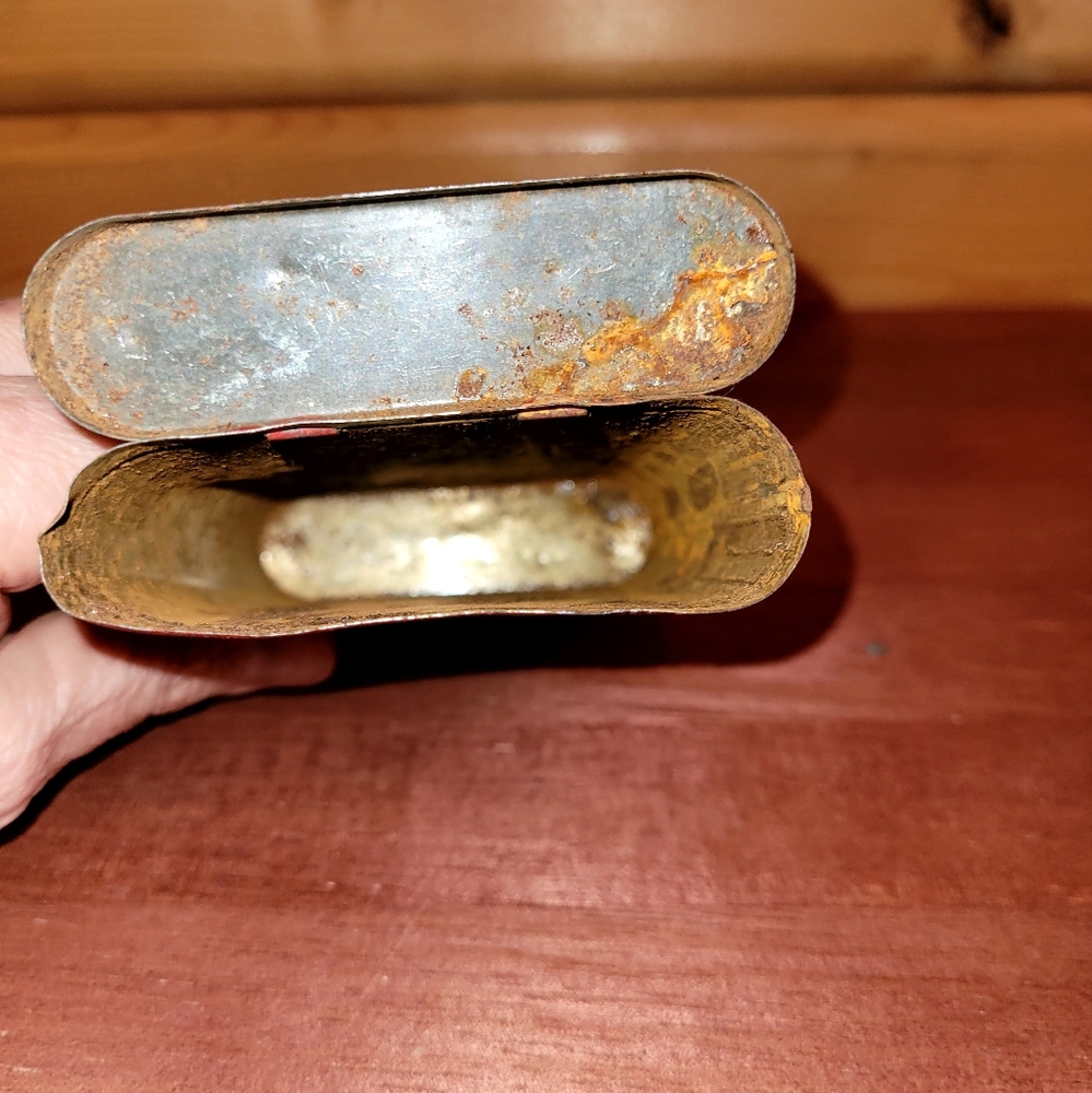Vintage Velvet Tobacco Tin "Made from the best sun ripened Kentucky Burley..." - Picture 7 of 11